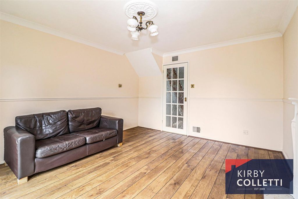Property photo 3 of 14