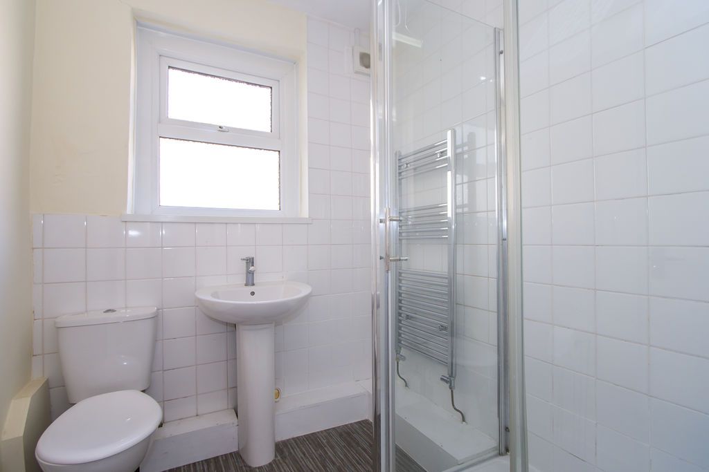Additional image 6 of 2 bed flat to rentGlebe Street, Penarth CF64
