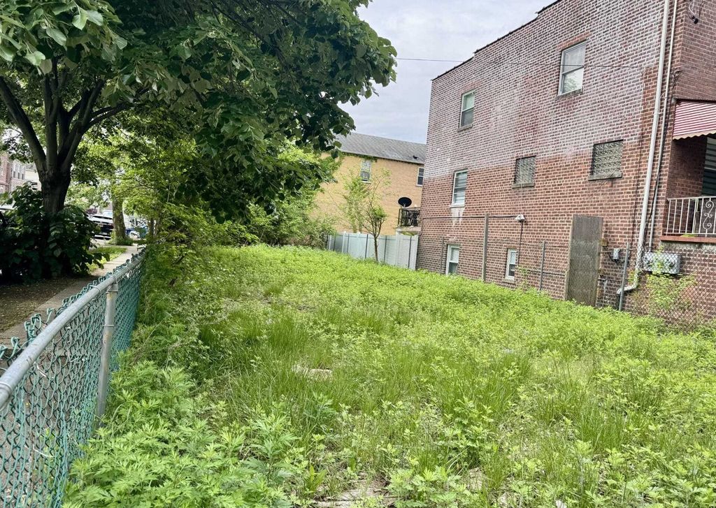 Property photo 1 of 1