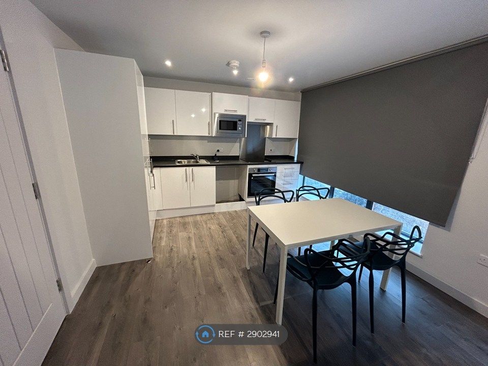 Property photo 3 of 11