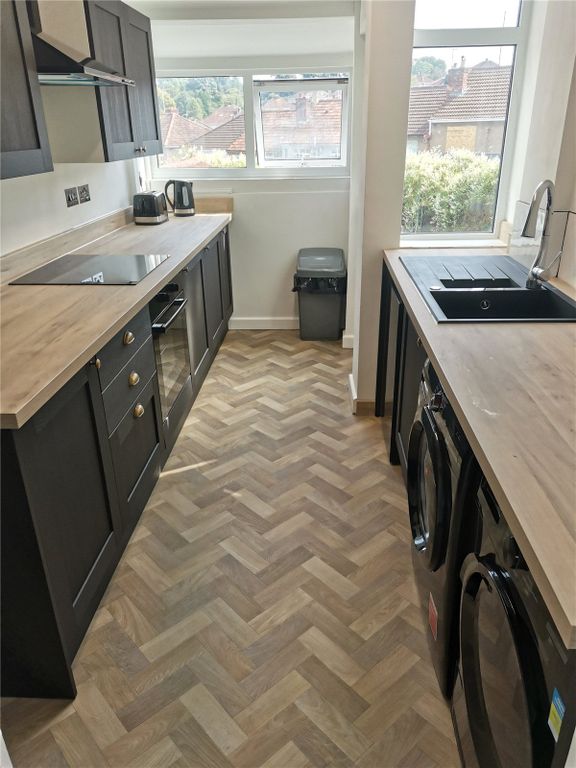 Property photo 3 of 24 Picture No. 04