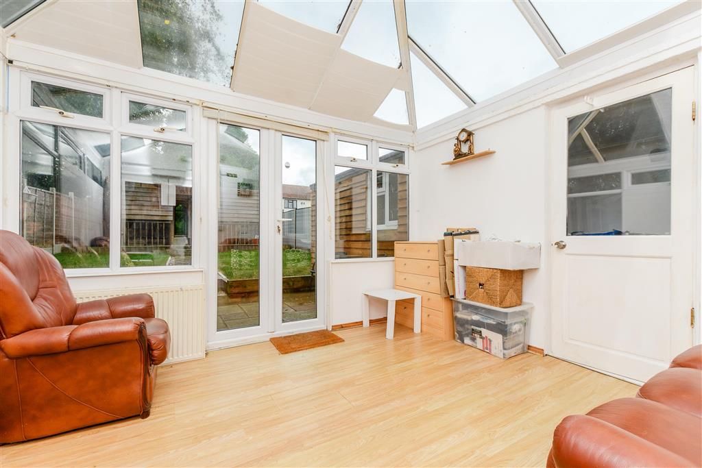 Property photo 2 of 10 Conservatory