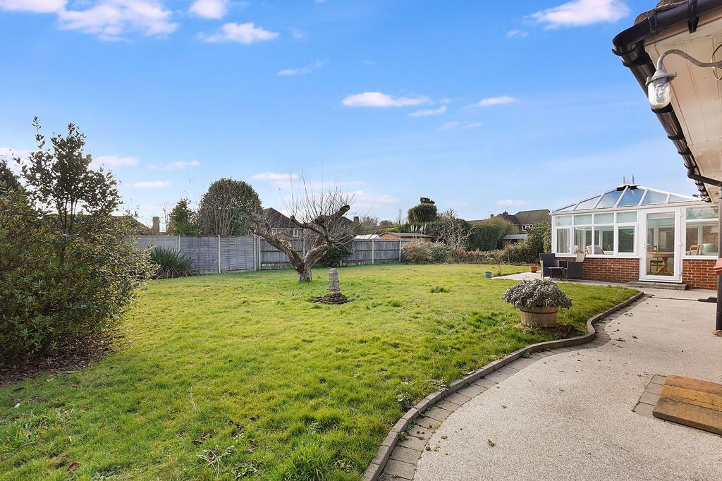 Property photo 2 of 23