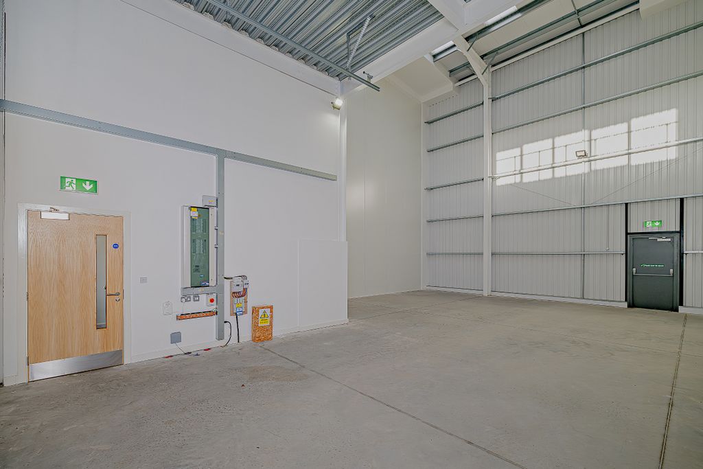 Property photo 3 of 10 8673979-Stills-Interior01(1)-800