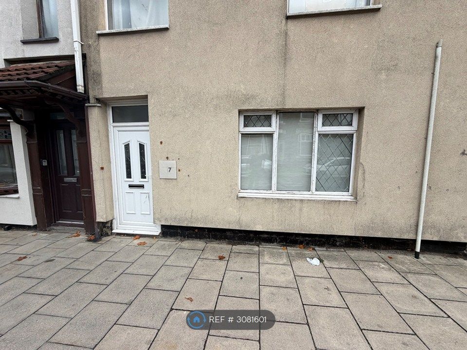 Property photo 2 of 9