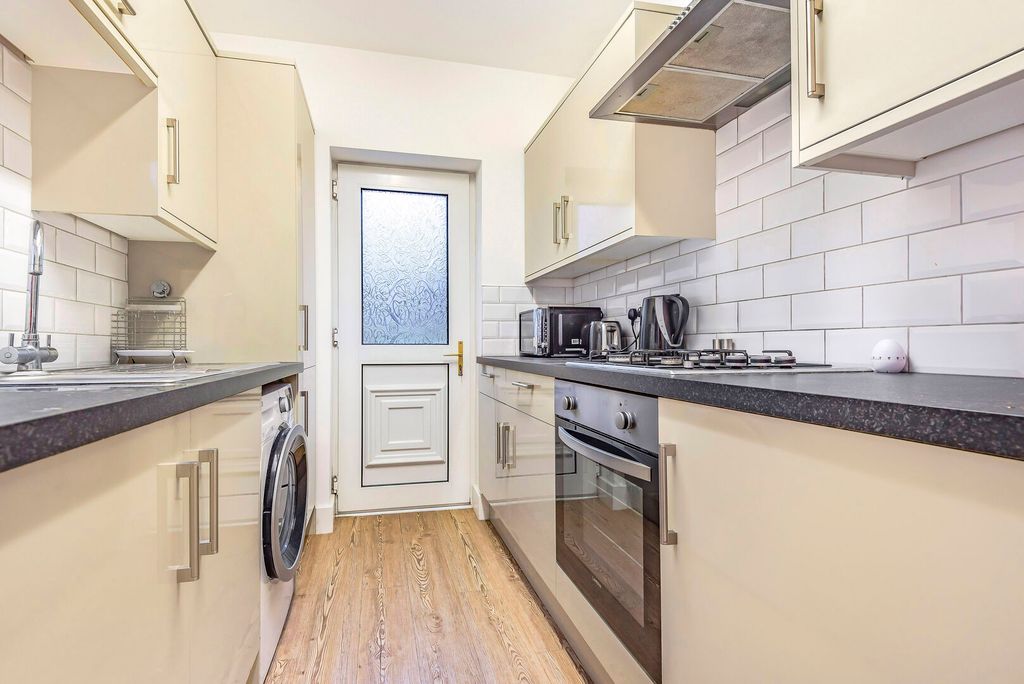 Property photo 2 of 14 Img_226_3_Original.Jpg