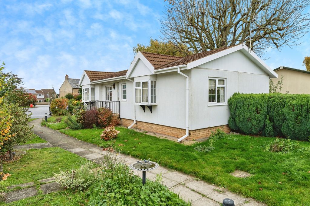 Property photo 3 of 17 Photo