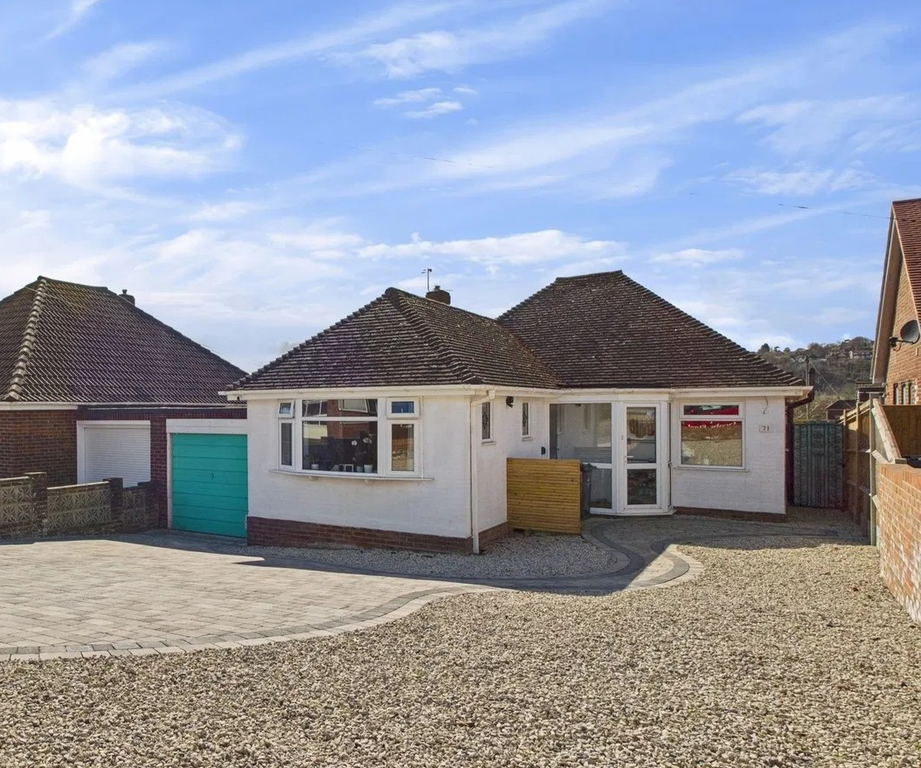 Property photo 1 of 16