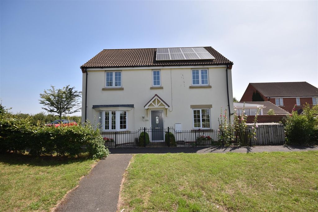 Property photo 1 of 18