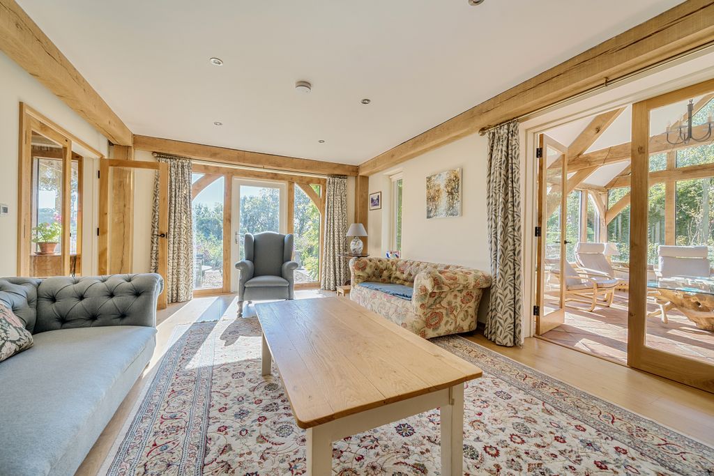 Property photo 2 of 39 Living Room