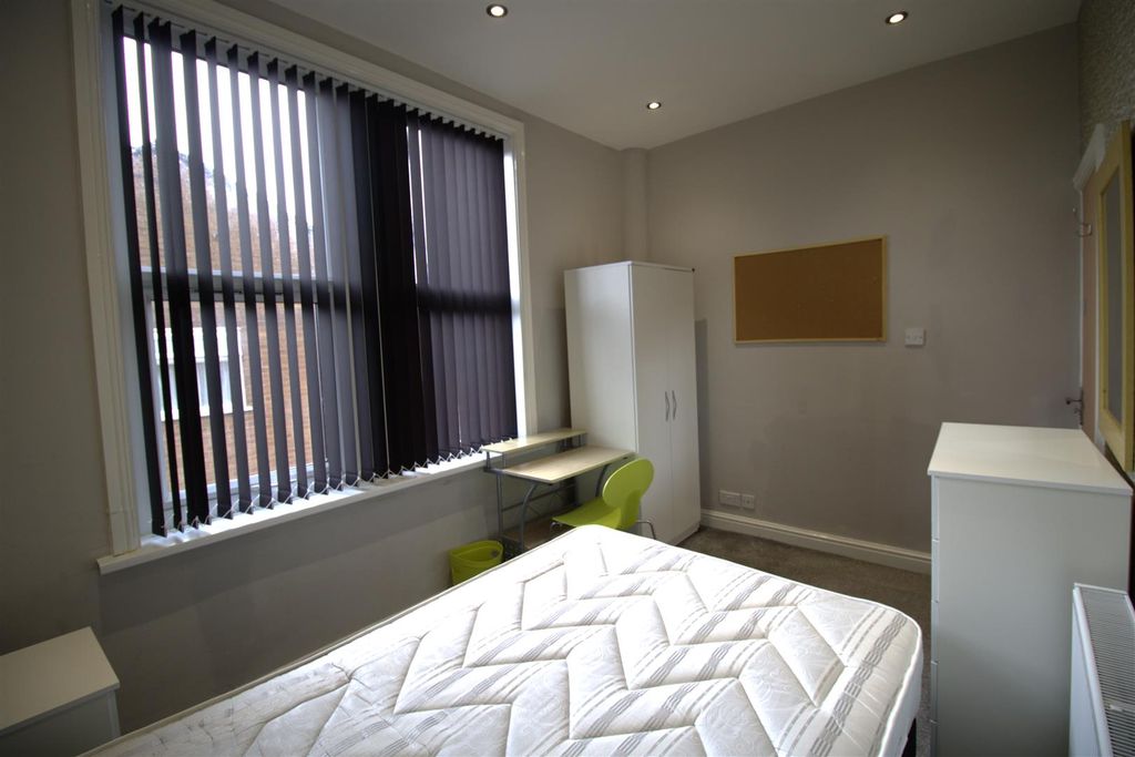 Property photo 1 of 7 Room 4 120 Villiers Street.Png