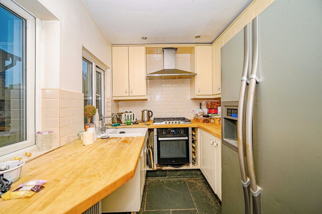 Property photo 2 of 17