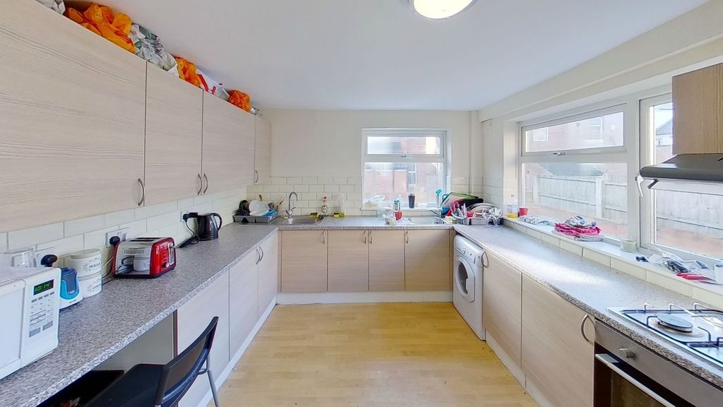 Property photo 1 of 10 Picture No. 02