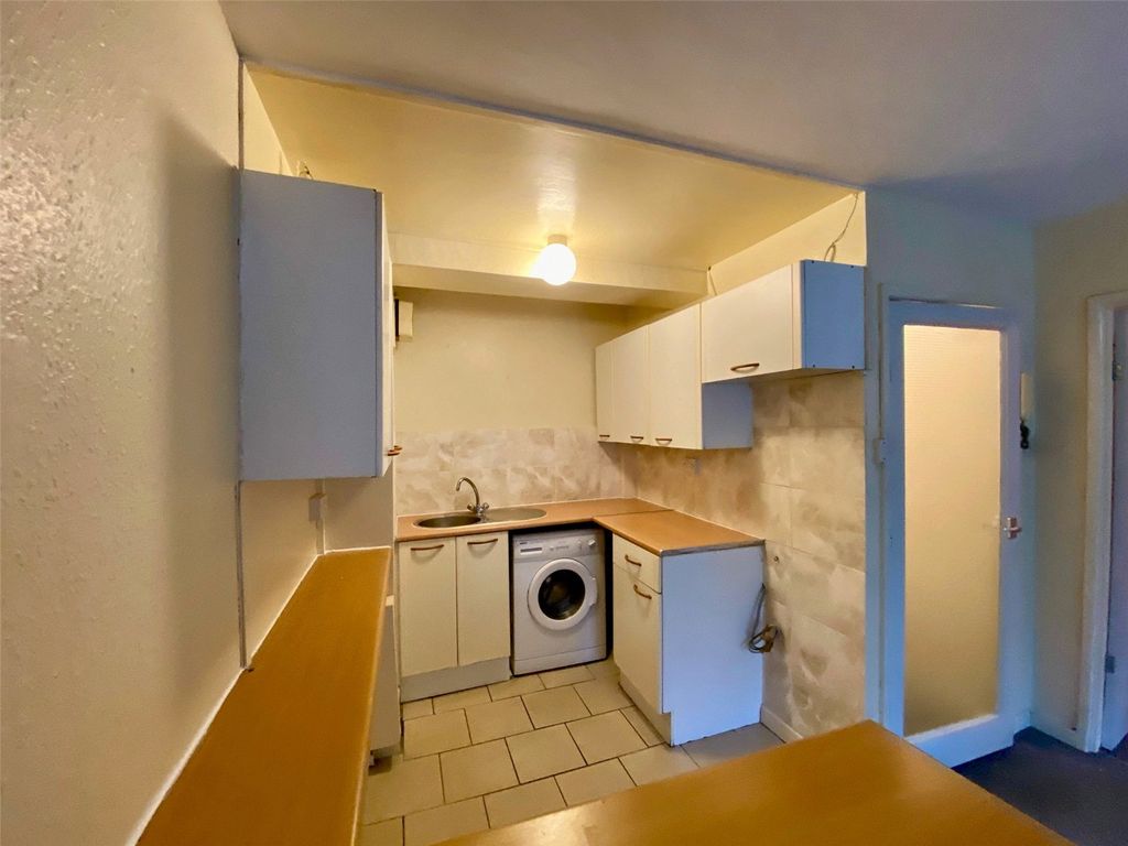 Property photo 2 of 6 Picture No. 06