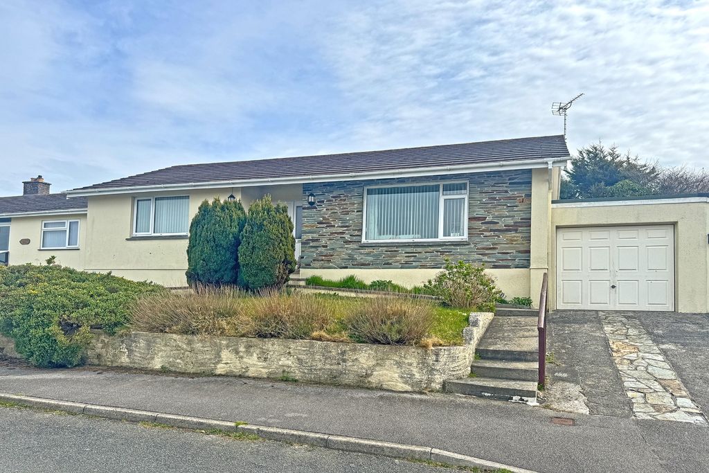 Property photo 1 of 15 3991645