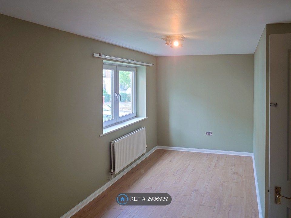 Property photo 2 of 19 Second Bedroom 3