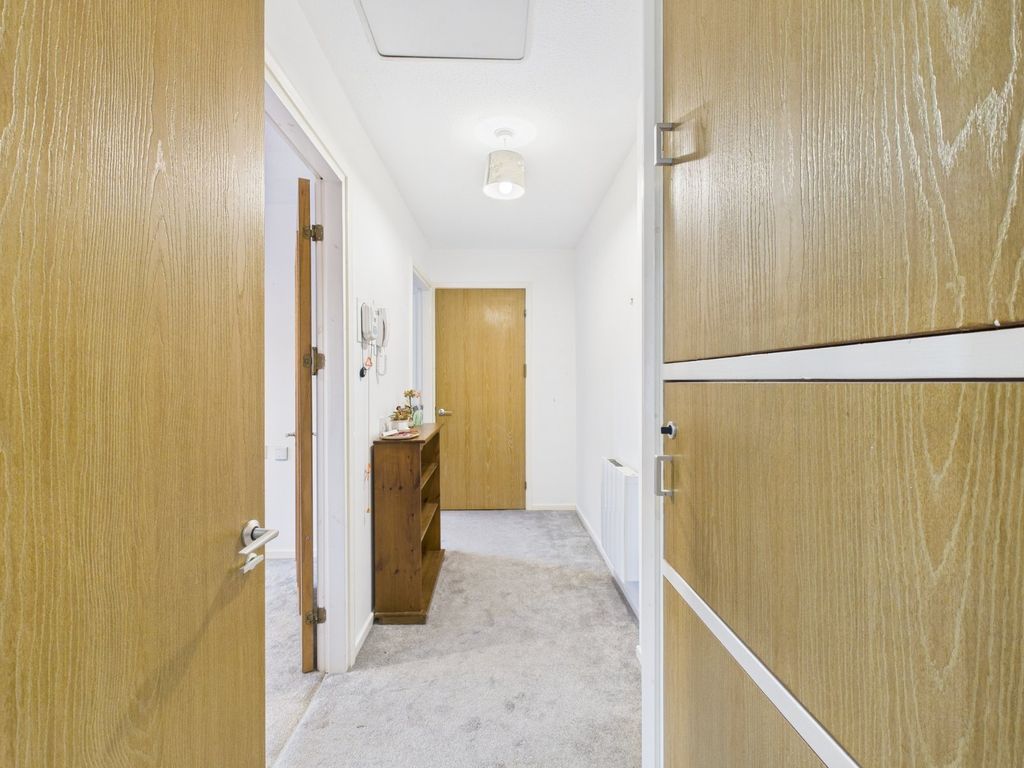 Property photo 3 of 14 Hall