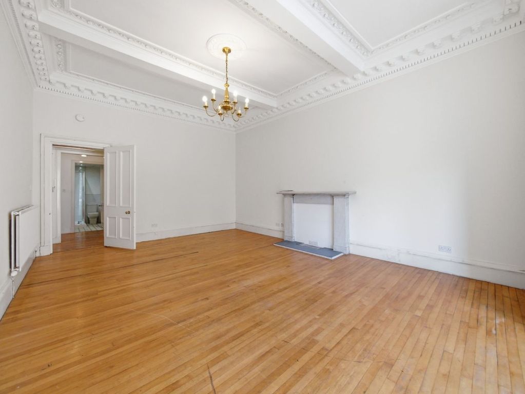 Property photo 3 of 11 Picture 3