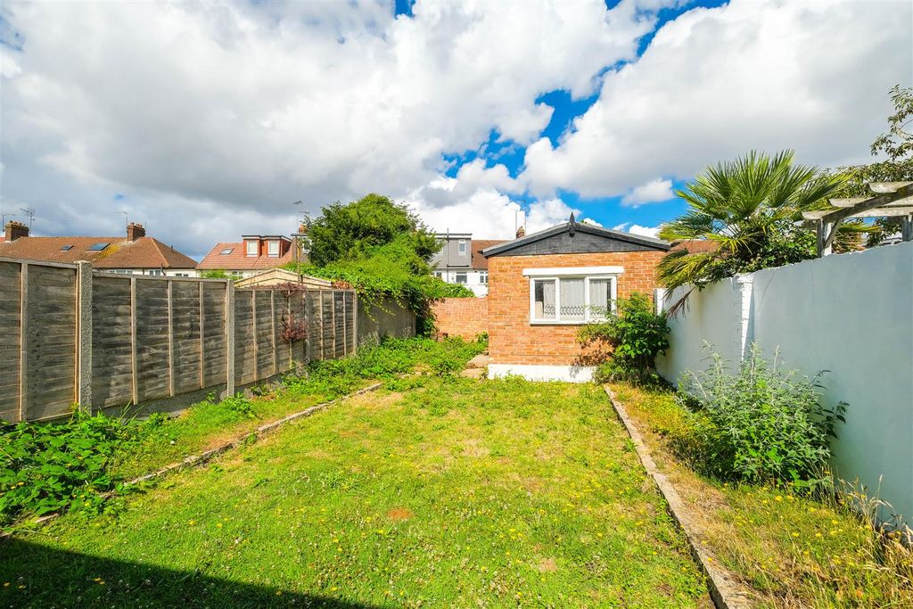 Property photo 3 of 31