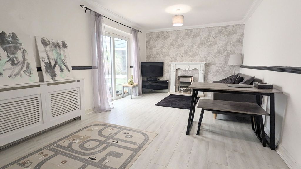 Property photo 3 of 23