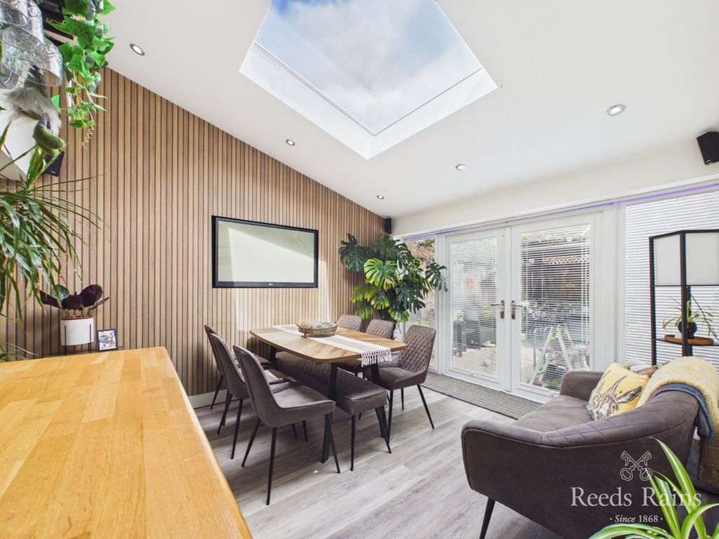 Property photo 3 of 26 Dining Room