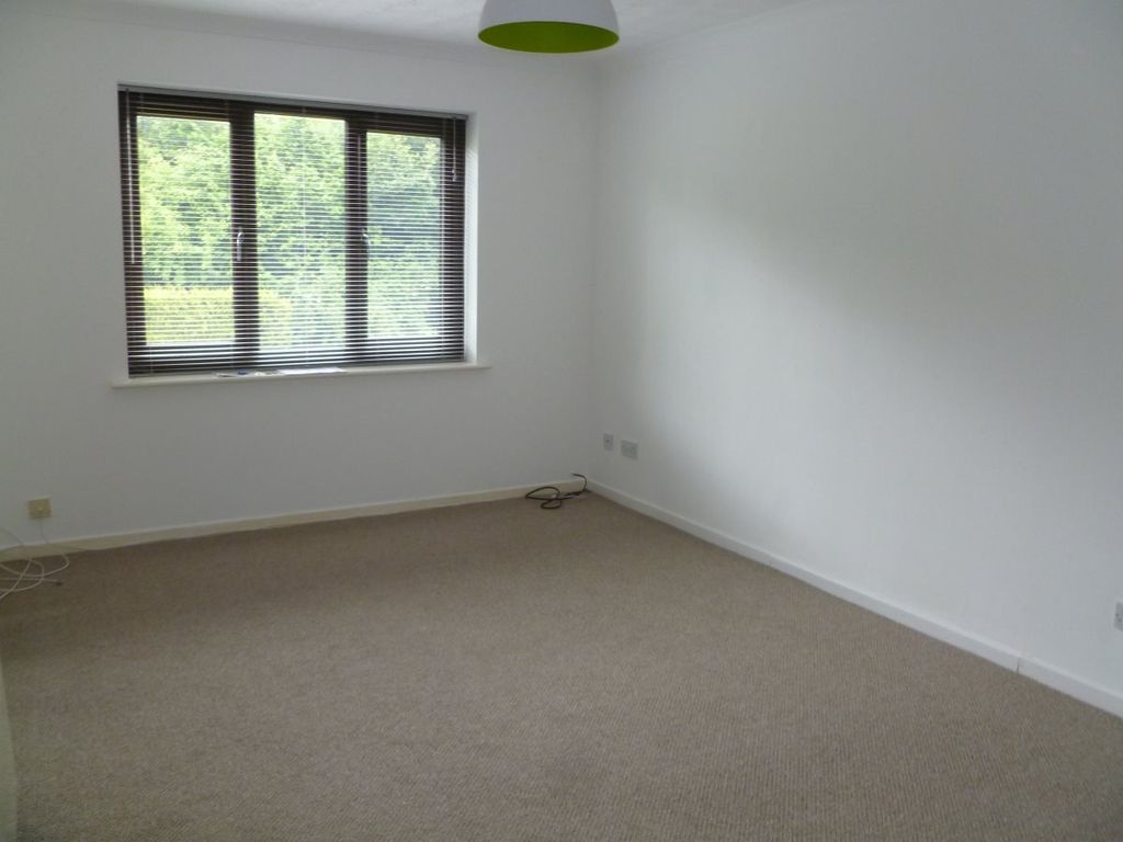 Property photo 2 of 5 Picture No. 03