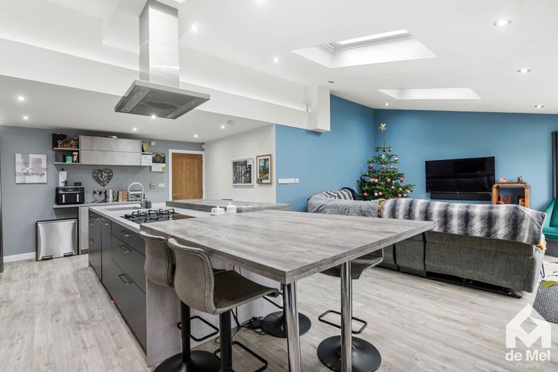 Property photo 2 of 22 Photo 19