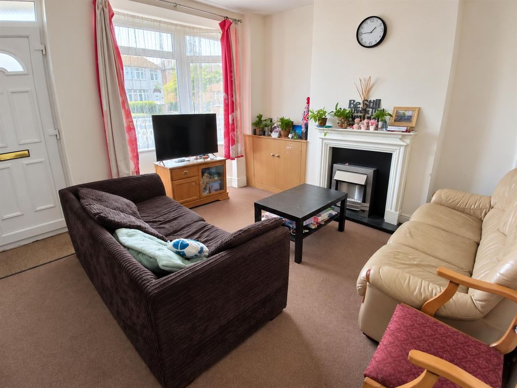 Property photo 2 of 16