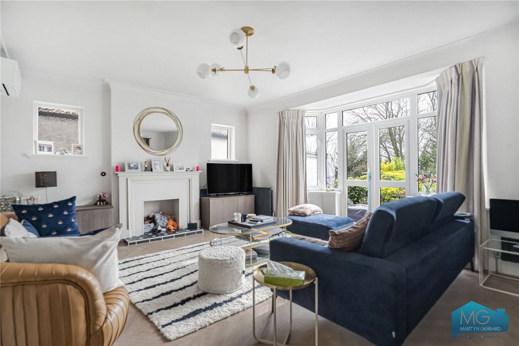 Property photo 3 of 24 Picture No. 33