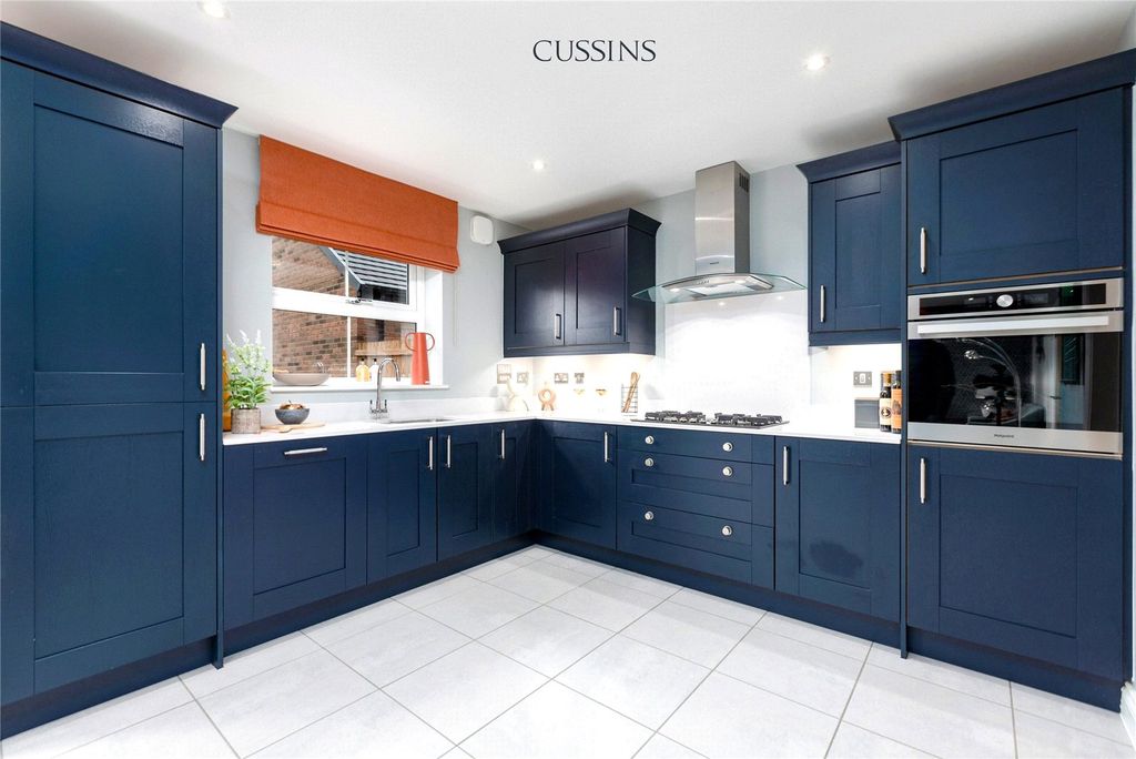Property photo 2 of 12 Lily IV Kitchen