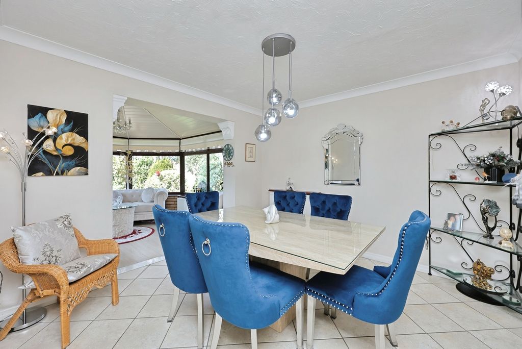 Property photo 2 of 17 Pbox-Img.Jpg