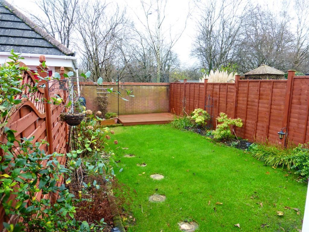 Property photo 2 of 10 Garden