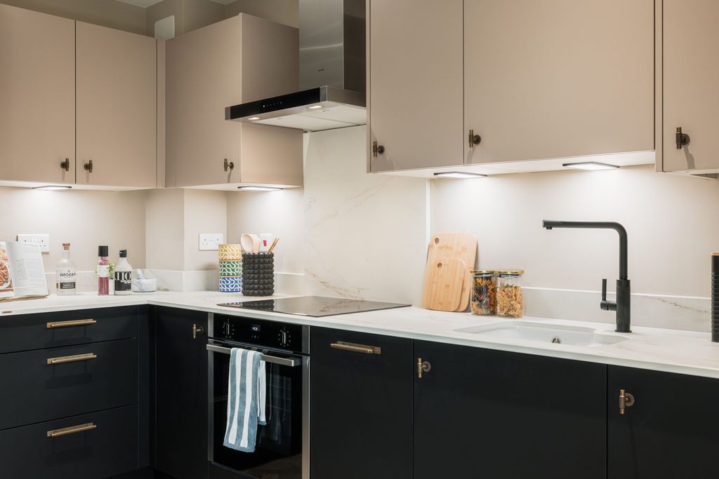 Property photo 2 of 8 Photo 7