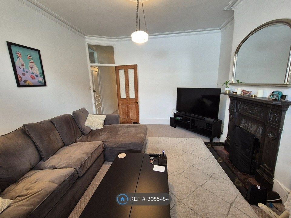 Property photo 2 of 13 Living Room (Or Bedroom 1)