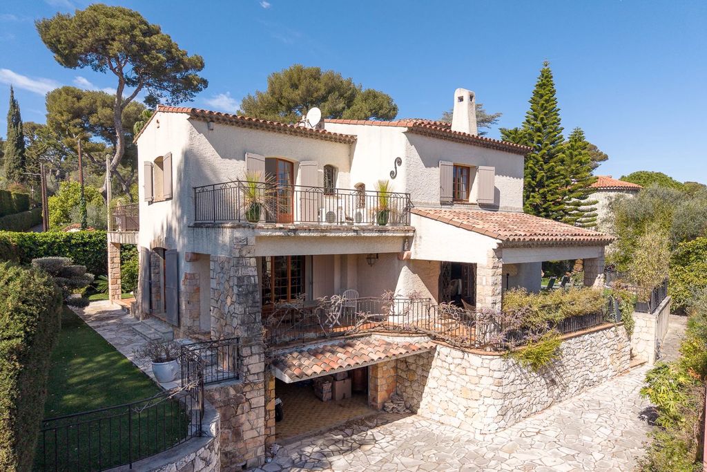 Property photo 3 of 23