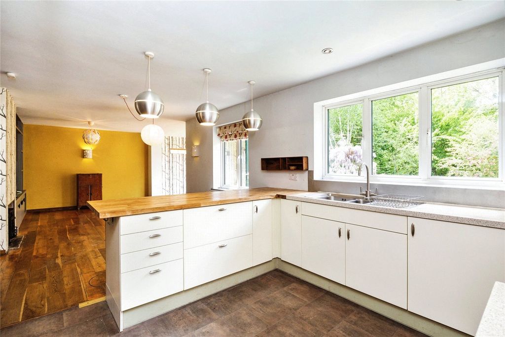 Property photo 3 of 15 Kitchen