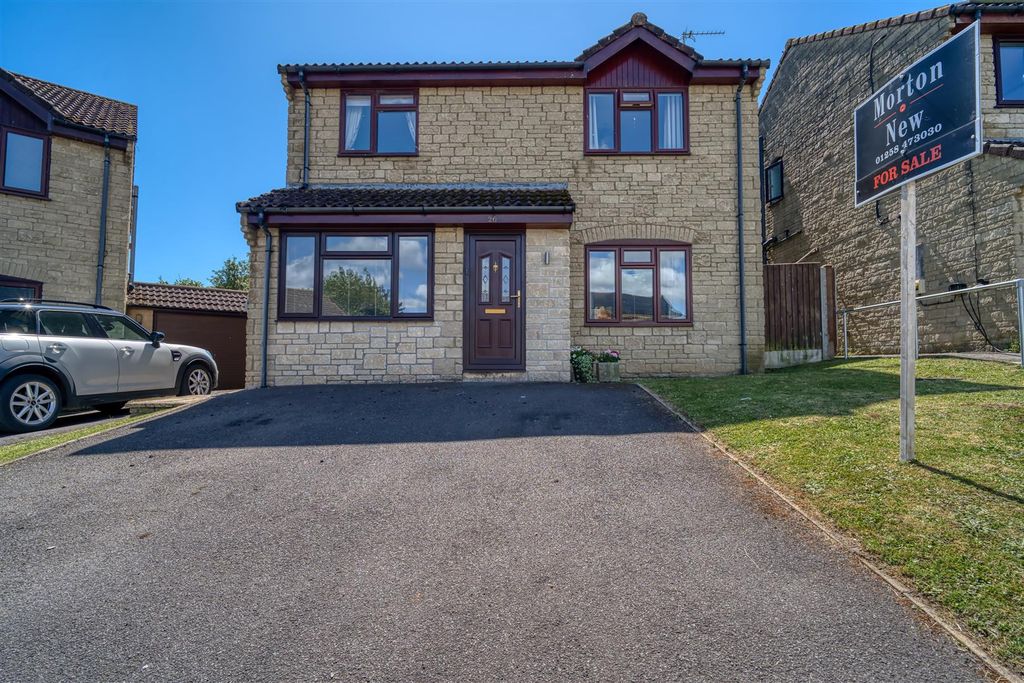 Property photo 1 of 11 Front
