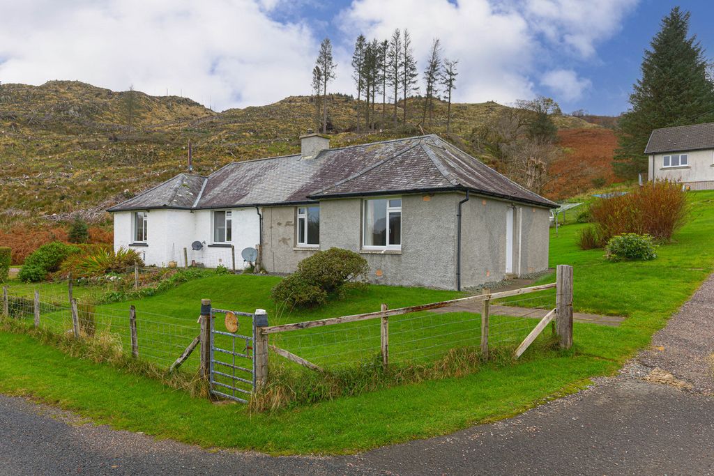 Property photo 2 of 21