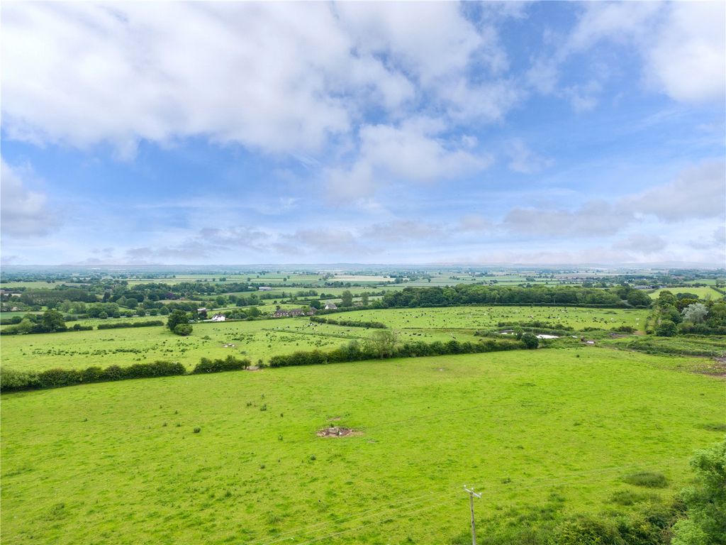 Property photo 2 of 46 Picture No. 04