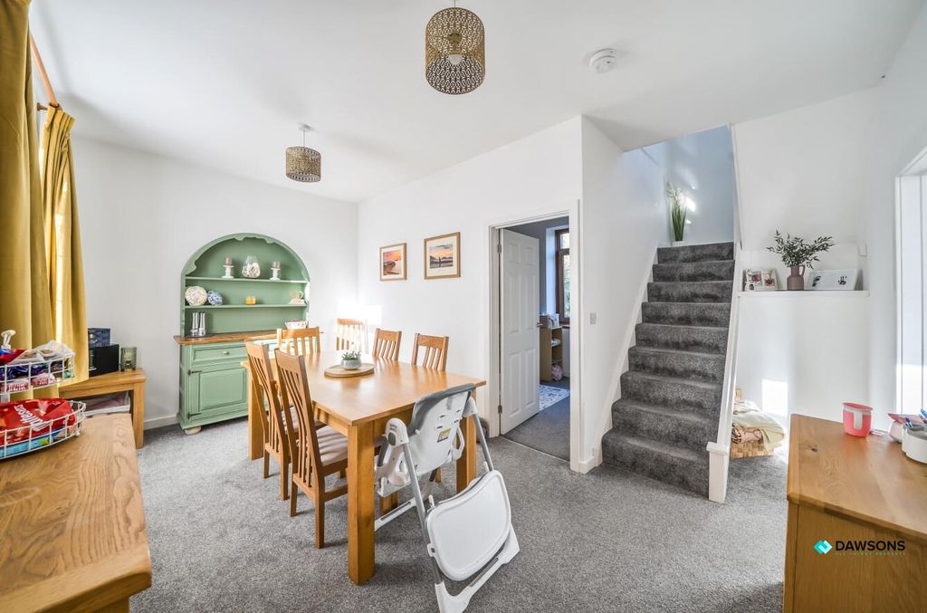 Property photo 2 of 29