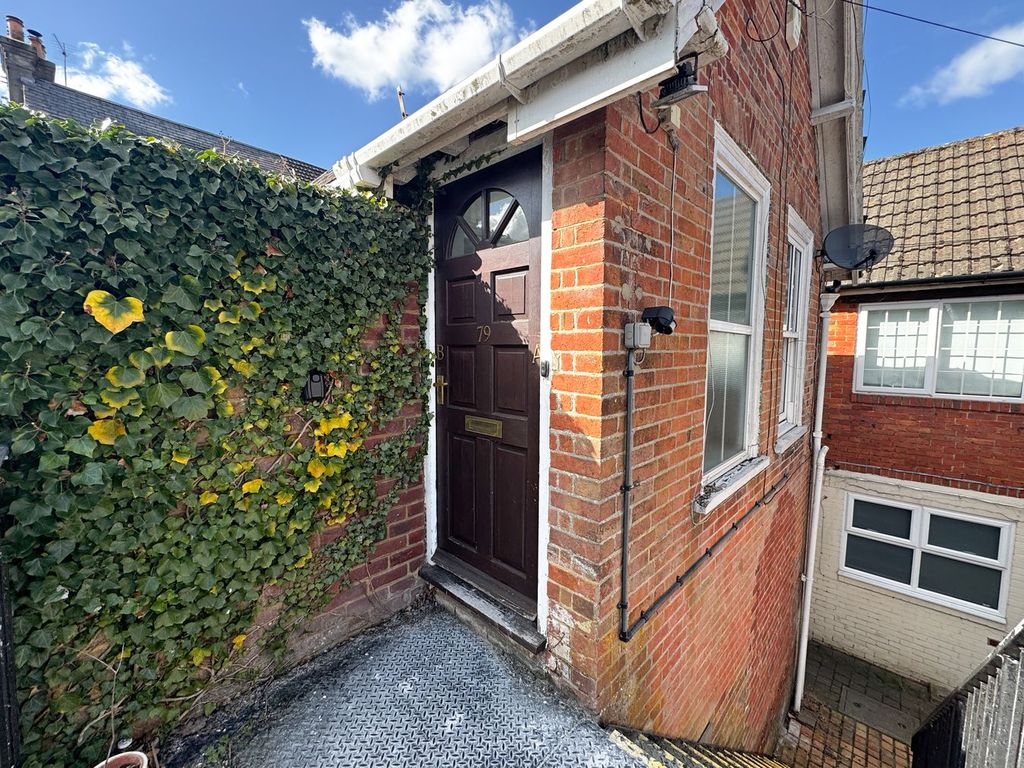 Property photo 2 of 10