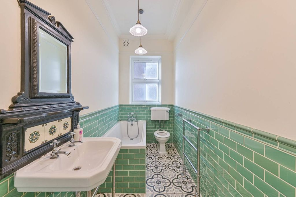 Property photo 3 of 22