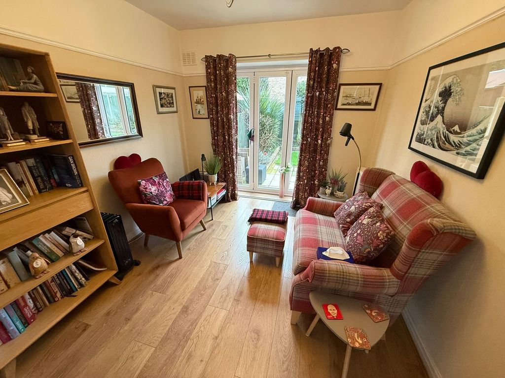 Property photo 3 of 25