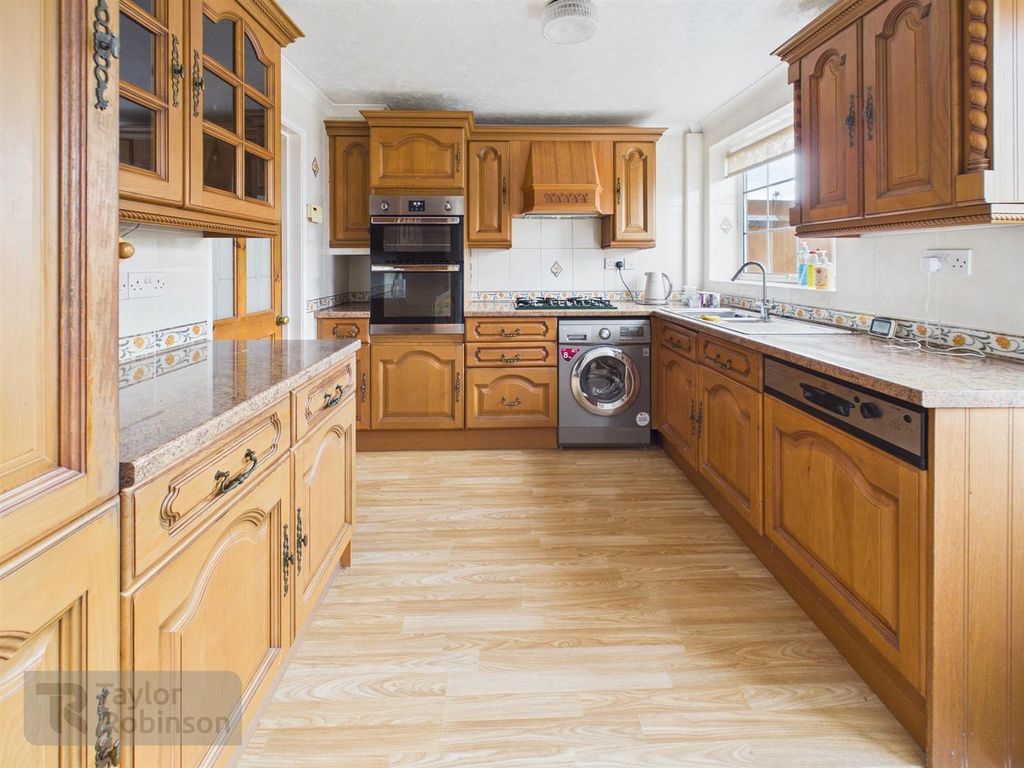 Property photo 3 of 13 Cam02600G0-Pr0691-Still010.Jpg