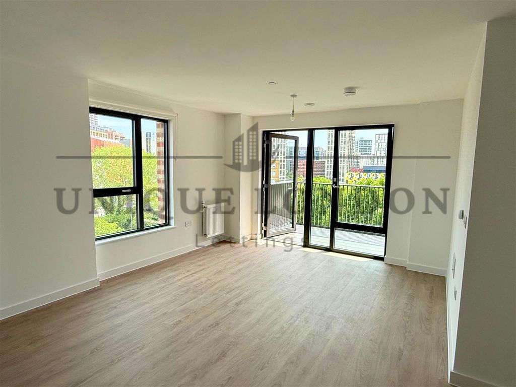 Property photo 1 of 11 134.Png