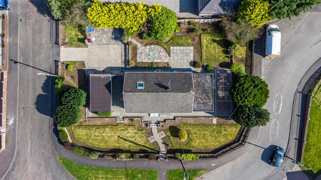 Property photo 2 of 32 Cedarcroft-9.Jpg