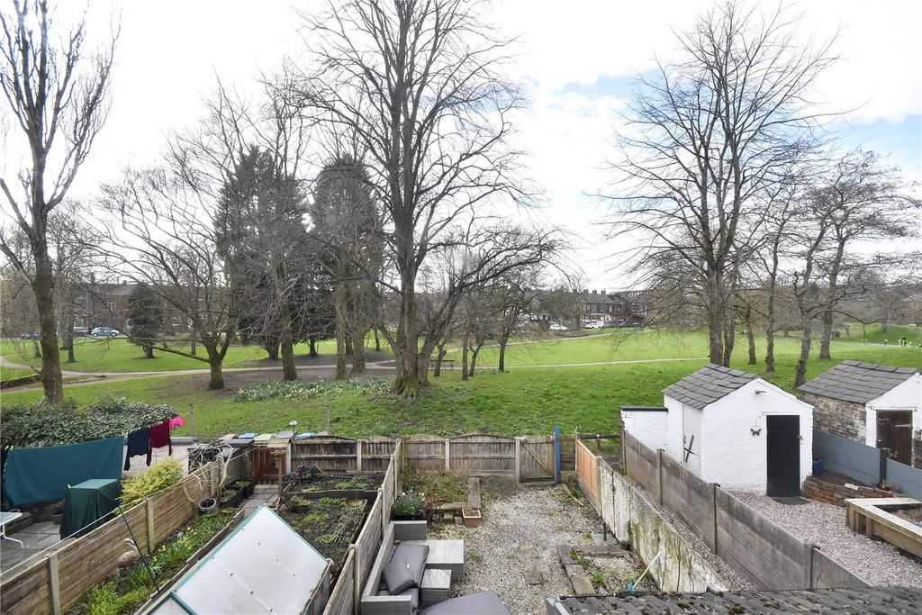 Property photo 3 of 15 Picture No. 22