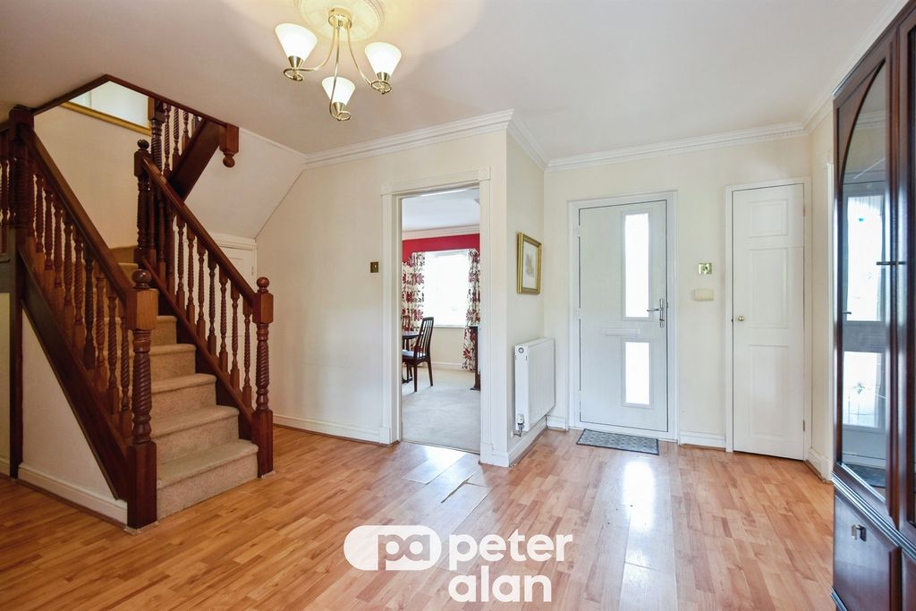 Property photo 3 of 29