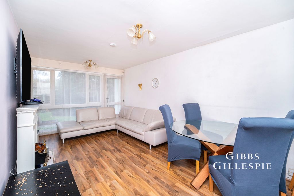 Property photo 1 of 10 Photo