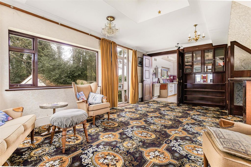 Property photo 2 of 37 22_72182.Jpg